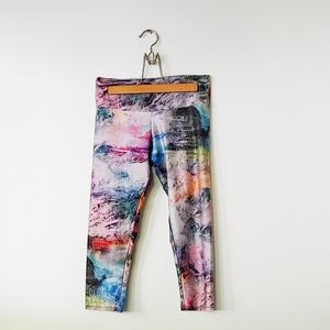 Onzie hot yoga capri leggings